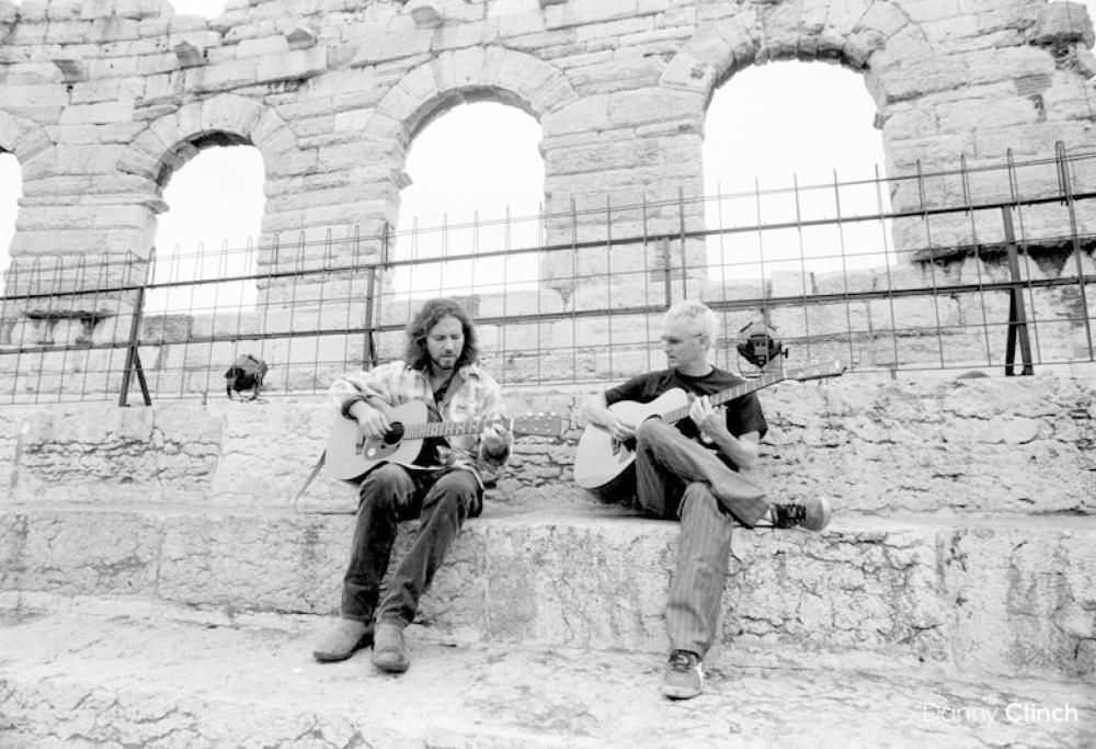 FIVEHORIZONS | The First International Pearl Jam Photo Exhibition