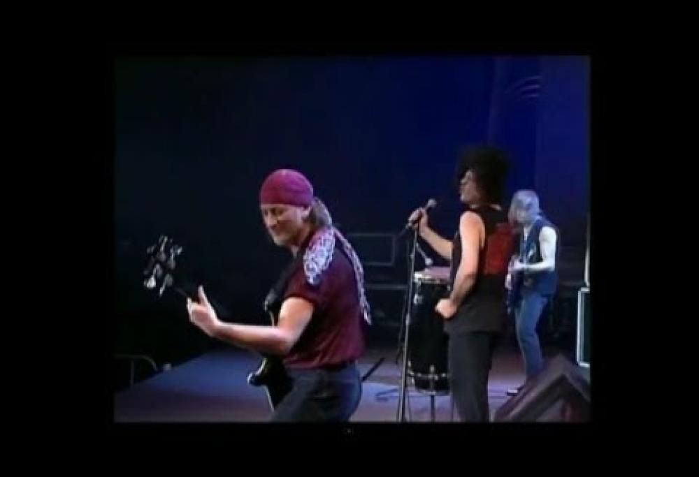 Deep Purple - Smoke On The Water (Live At Montreux 1996)