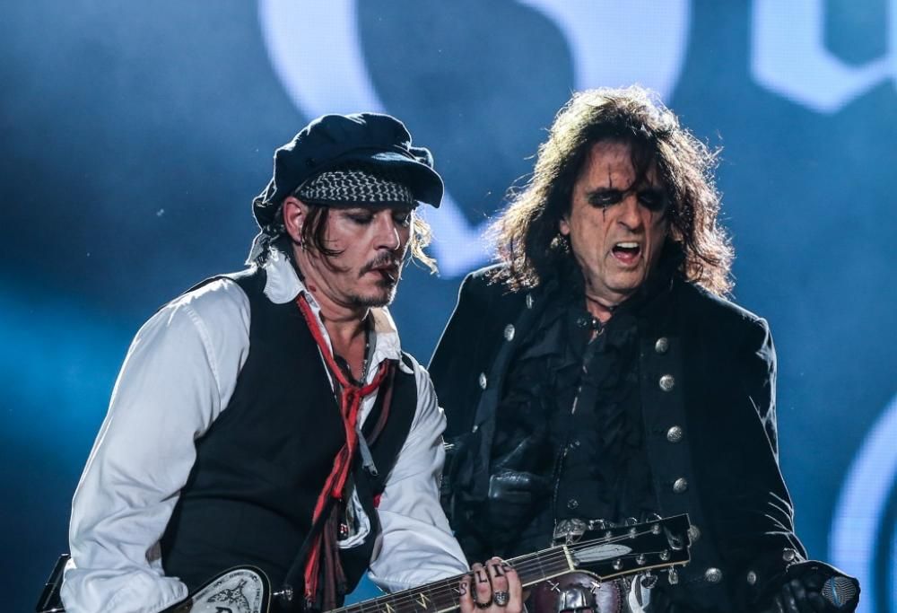 Hollywood Vampires: le foto del concerto del supergruppo di Alice Cooper, Johnny Depp, Joe Perry, Duff McKagan…