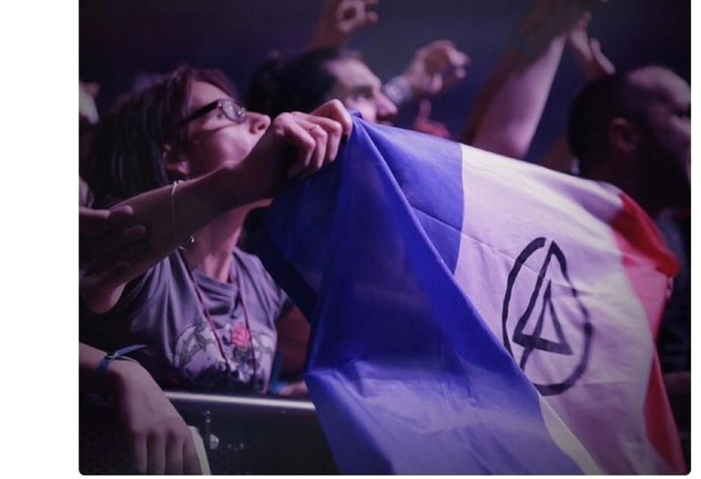 I tweet delle rock star dedicati a Parigi