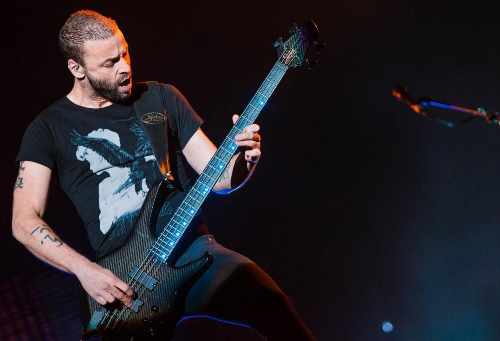 Buon compleanno Chris Wolstenholme!