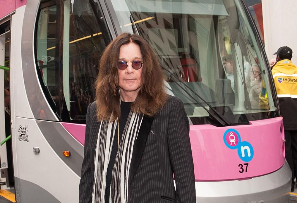 Ozzy Osbourne: le foto del tram che porta il suo nome! Guarda le foto