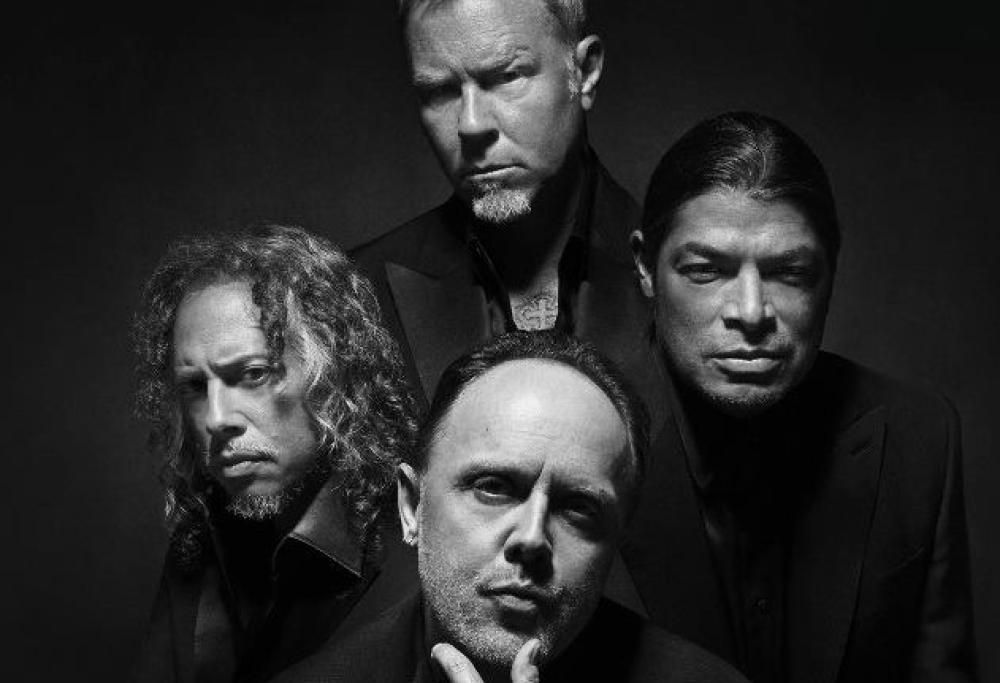 Metallica: testimonial di una casa casa di moda italiana fotografati in stile Queen . Ecco le foto