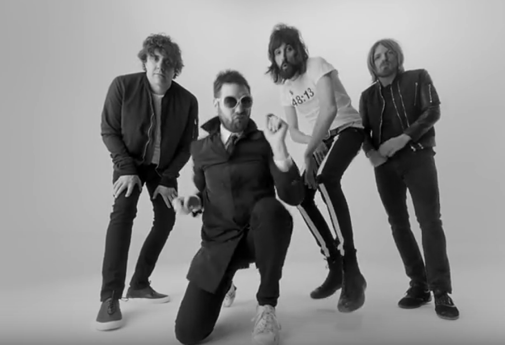 Kasabian - eez-eh