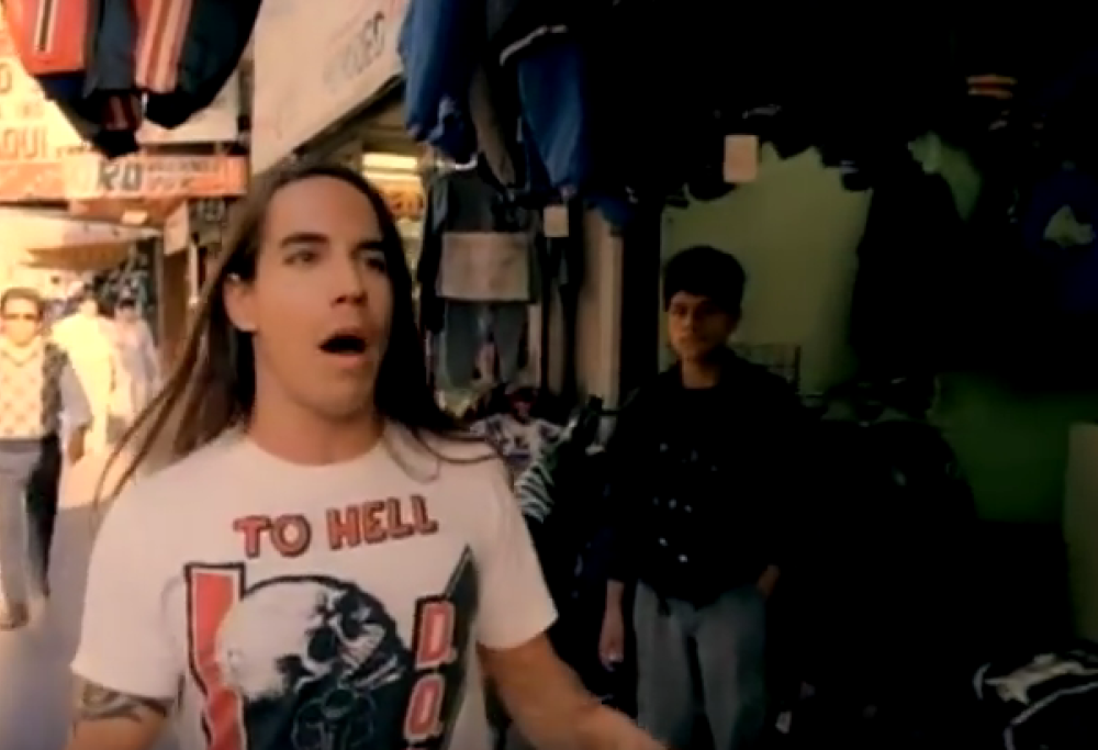 Red Hot Chili Peppers - Under The Bridge