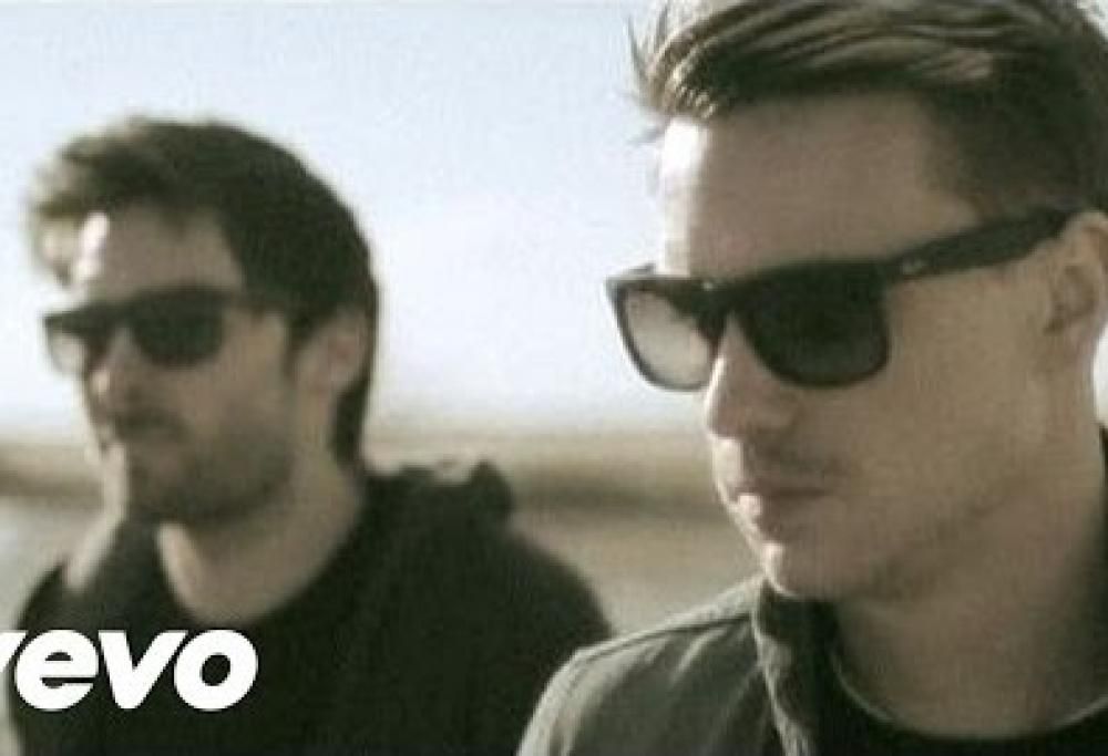 You Me At Six - No One Does It Better