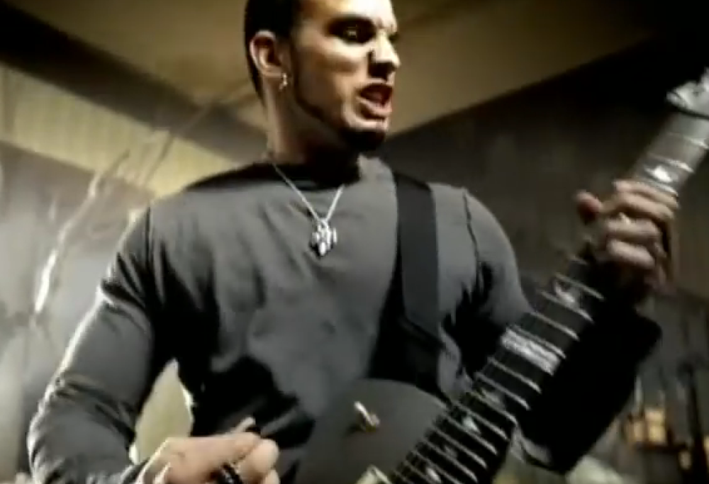 Alter Bridge - Broken Wings