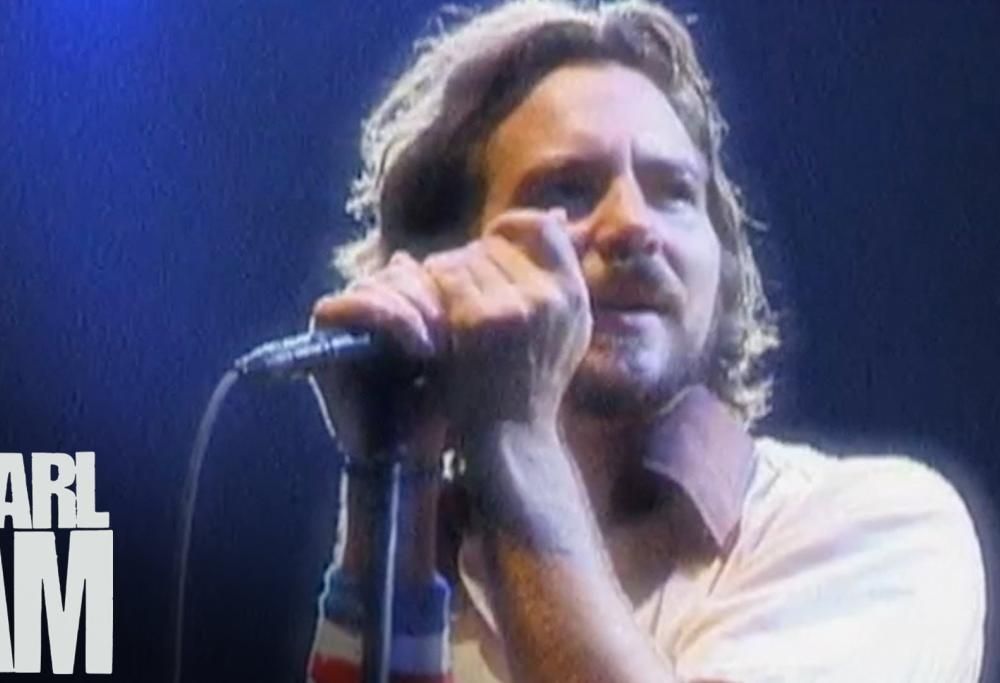 Pearl Jam - Given To Fly