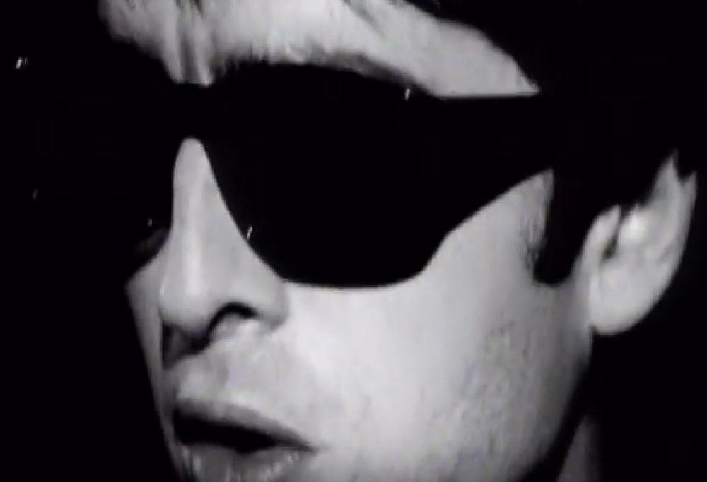 Oasis - Some Might Say