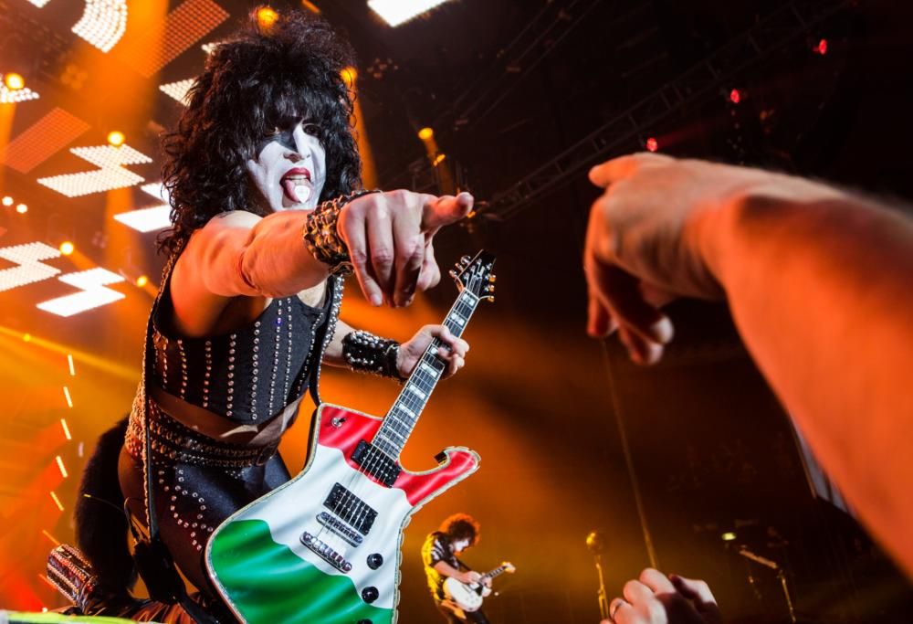 Kiss: le foto del concerto a Bologna
