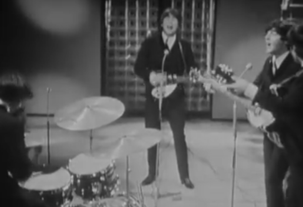 The Beatles - Can't Buy Me Love
