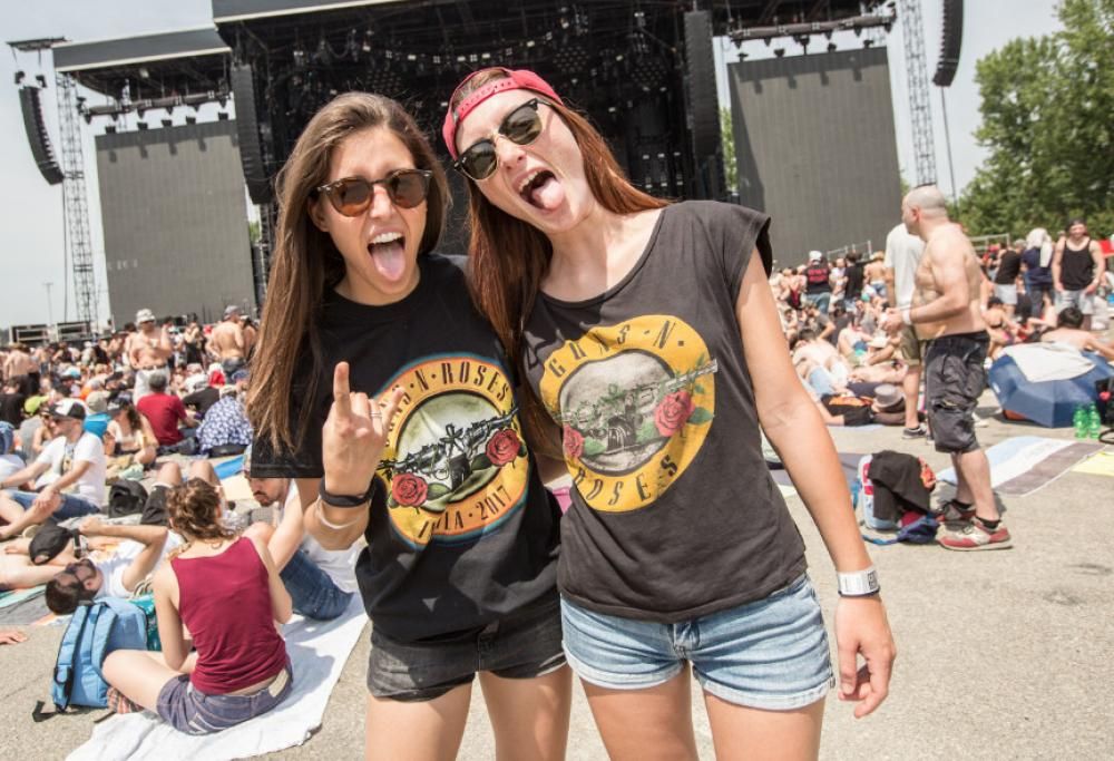 Facce da Guns N’ Roses: le foto dei fan al concerto di Imola