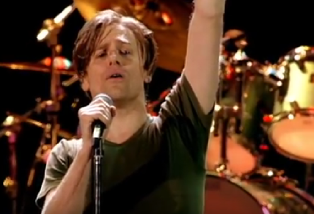 Bryan Adams - Heaven (live)
