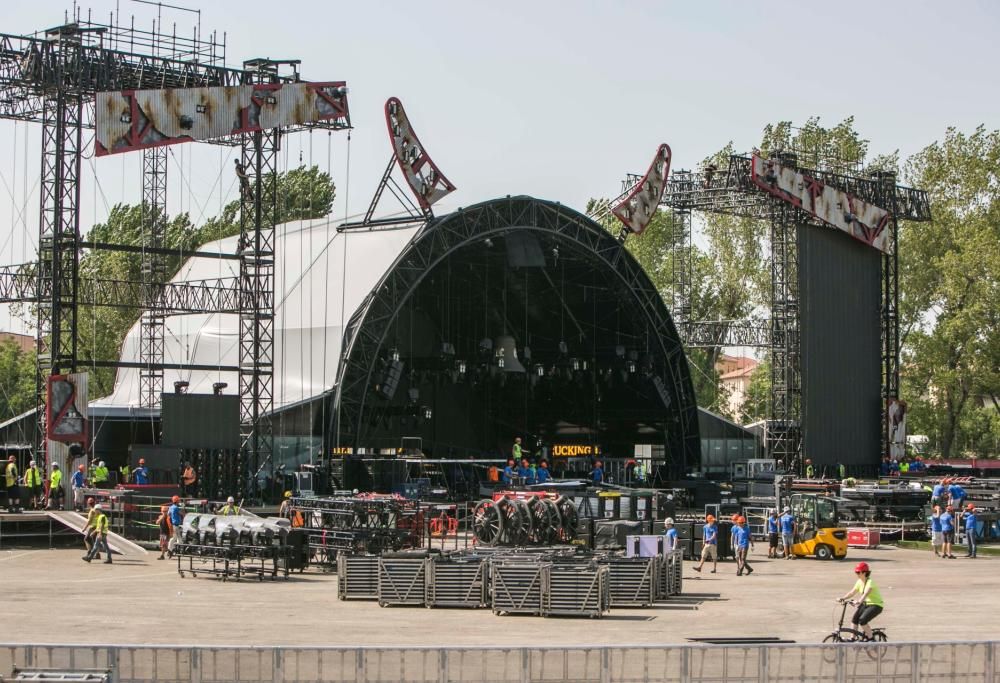 AC/DC Day: le prime foto in arrivo da Imola: il palco, il backstage…