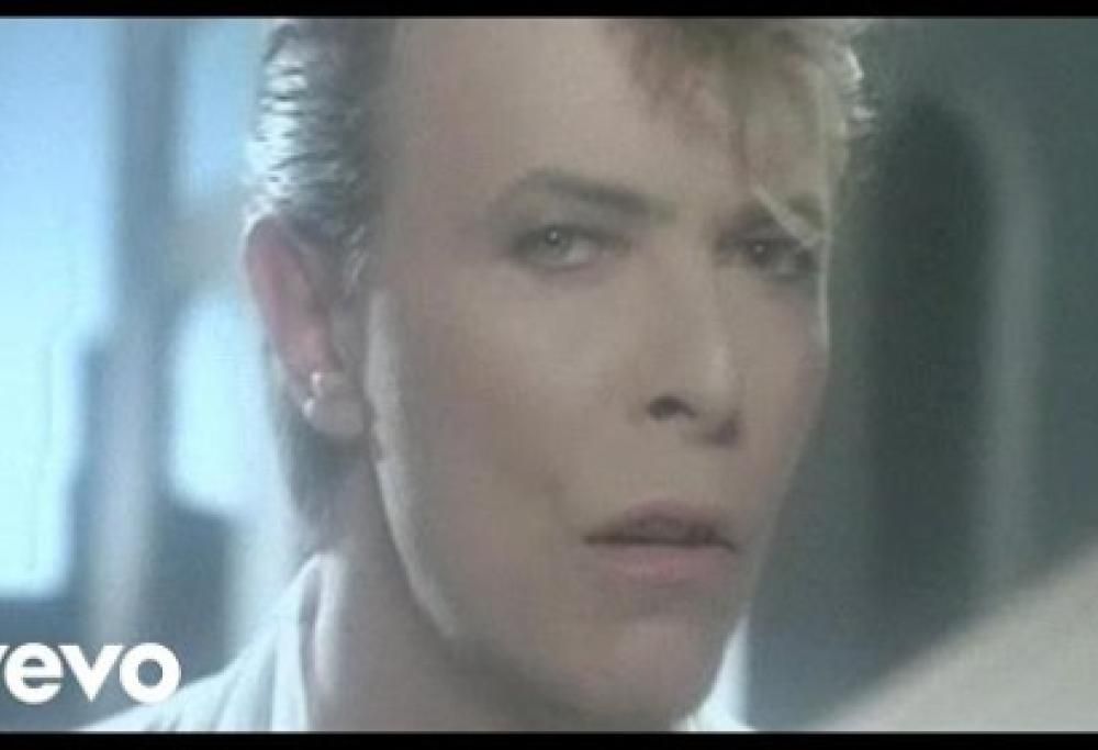 David Bowie - Loving The Alien