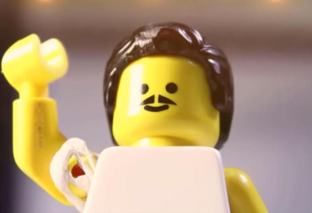 Bohemian Rhapsody: guarda il trailer del film ricreato integralmente con i mattoncini Lego!