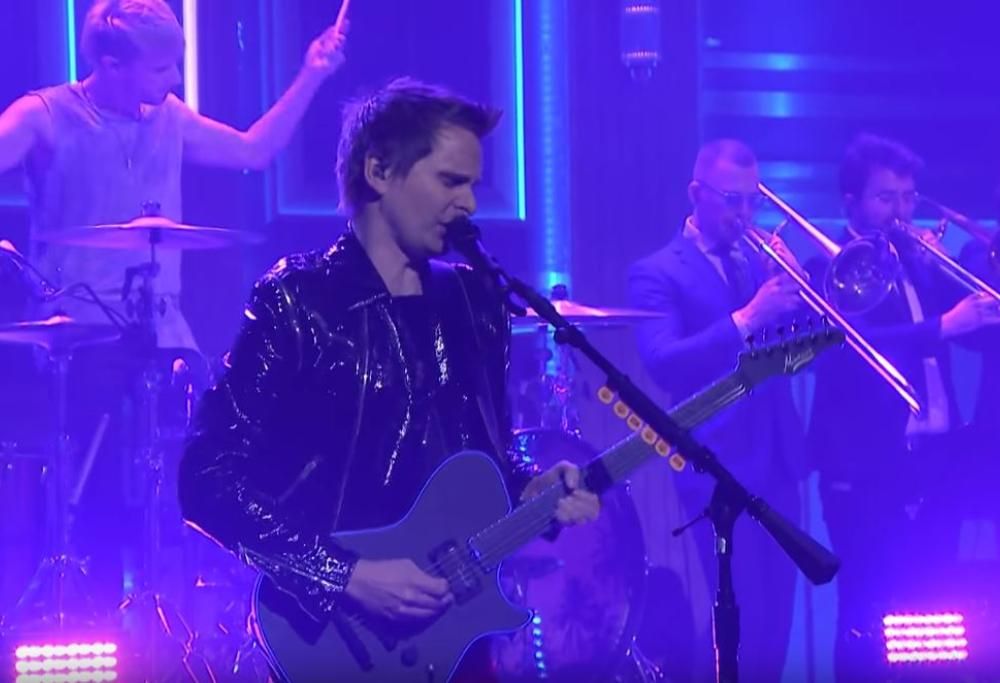 I MUSE ospiti da Jimmy Fallon. Ascolta la performance di "Pressure" dal vivo