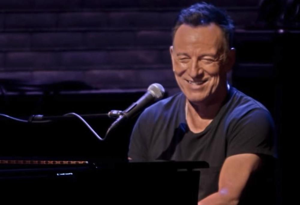 Bruce Springsteen: il bellissimo trailer ufficiale del film "Springsten On Broadway". Guarda il video