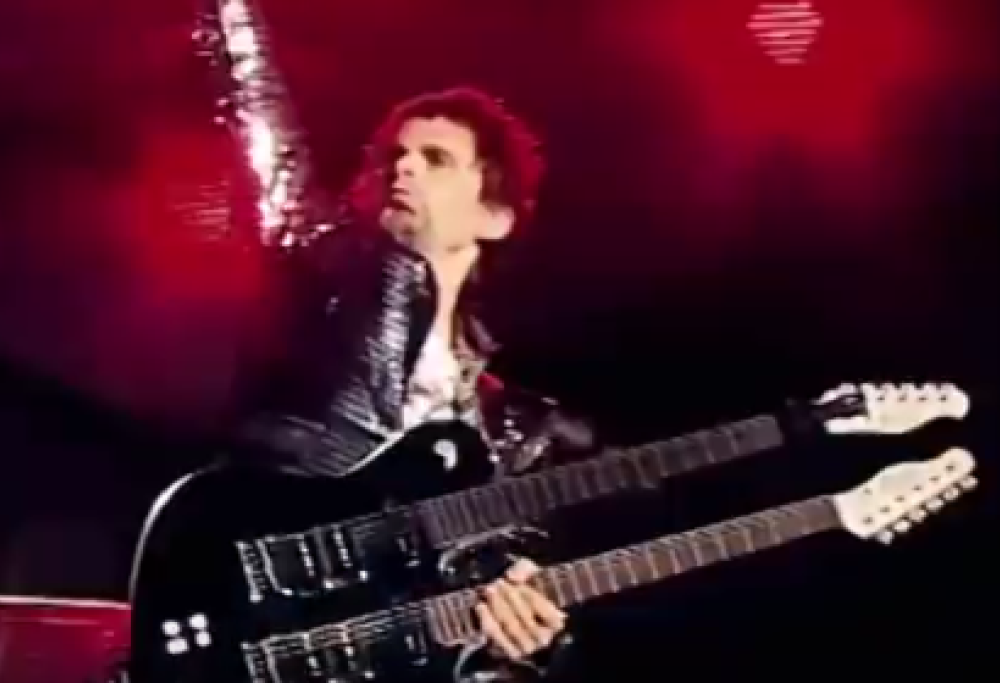 Muse – Uprising (live)