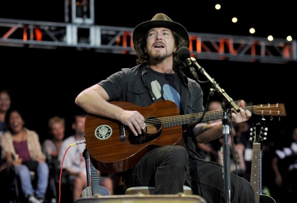 Eddie Vedder: ritrovata una registrazione di una cover di James Taylor del 2003. Ascoltala qui