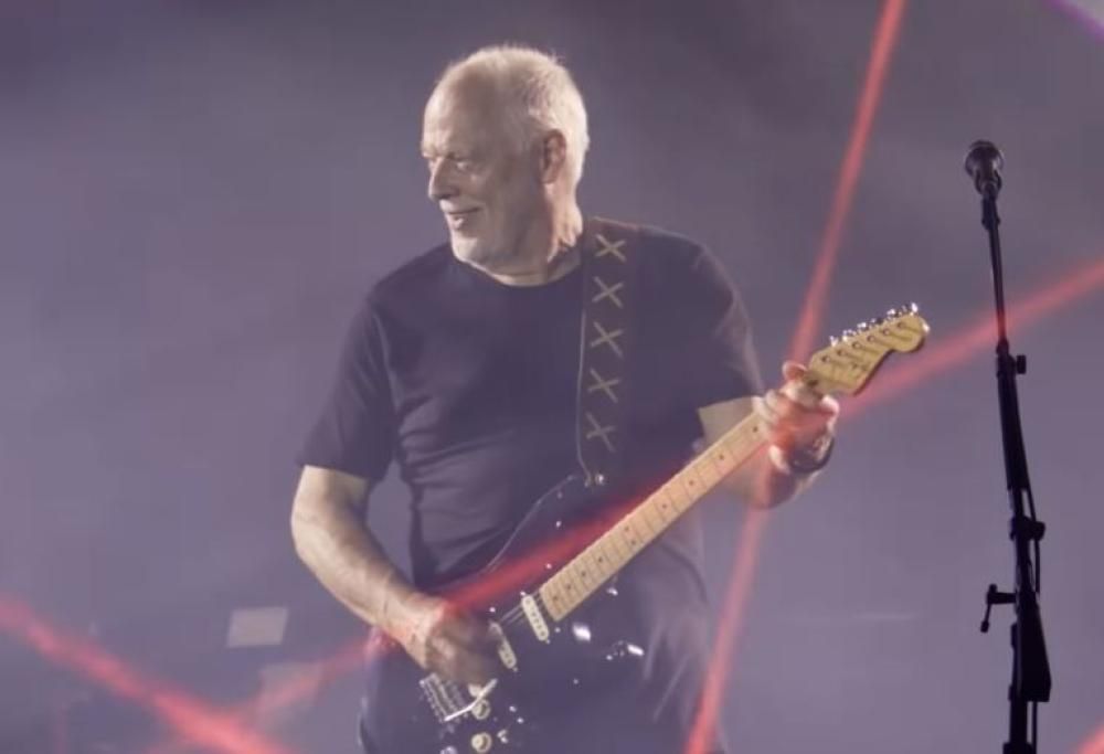 Pink Floyd, David Gilmour pubblica la versione integrale di Comfortably Numb registrata a Pompei. Guarda il video