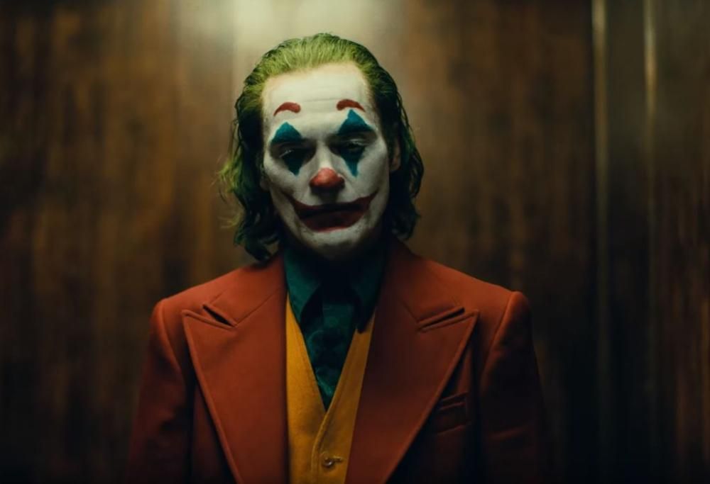 Joker: pubblicato il primo trailer ufficiale del film con protagonista Joaquin Phoenix. Guardalo qui