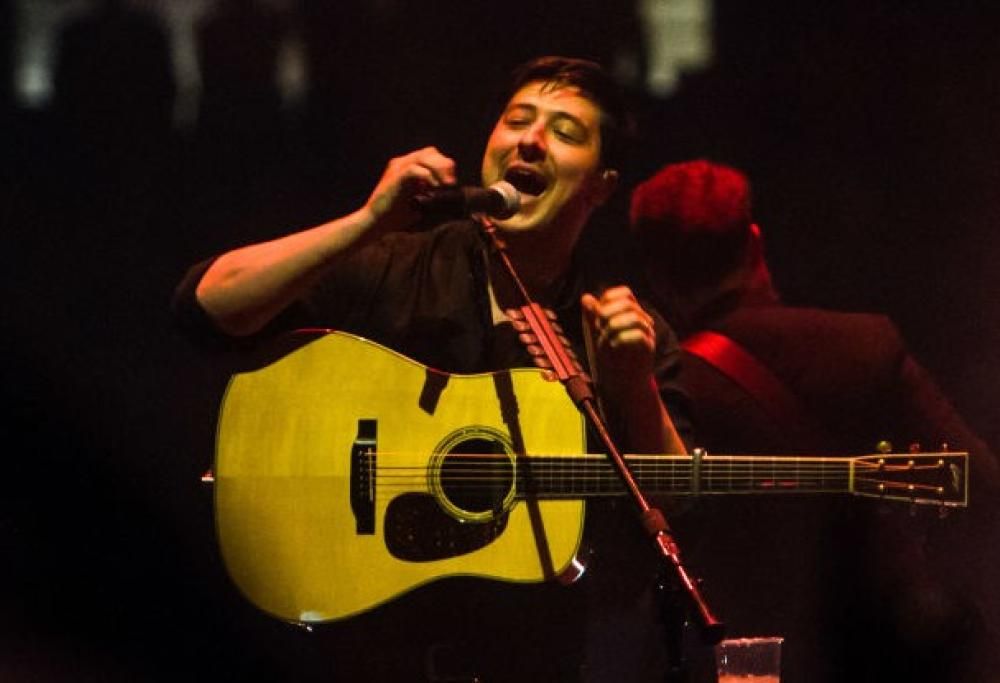 Mumford & Sons: guarda le foto più belle e la scaletta del concerto a Milano