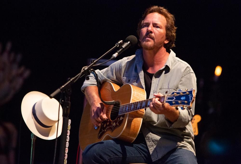 Eddie Vedder: guarda le foto del concerto a Barolo