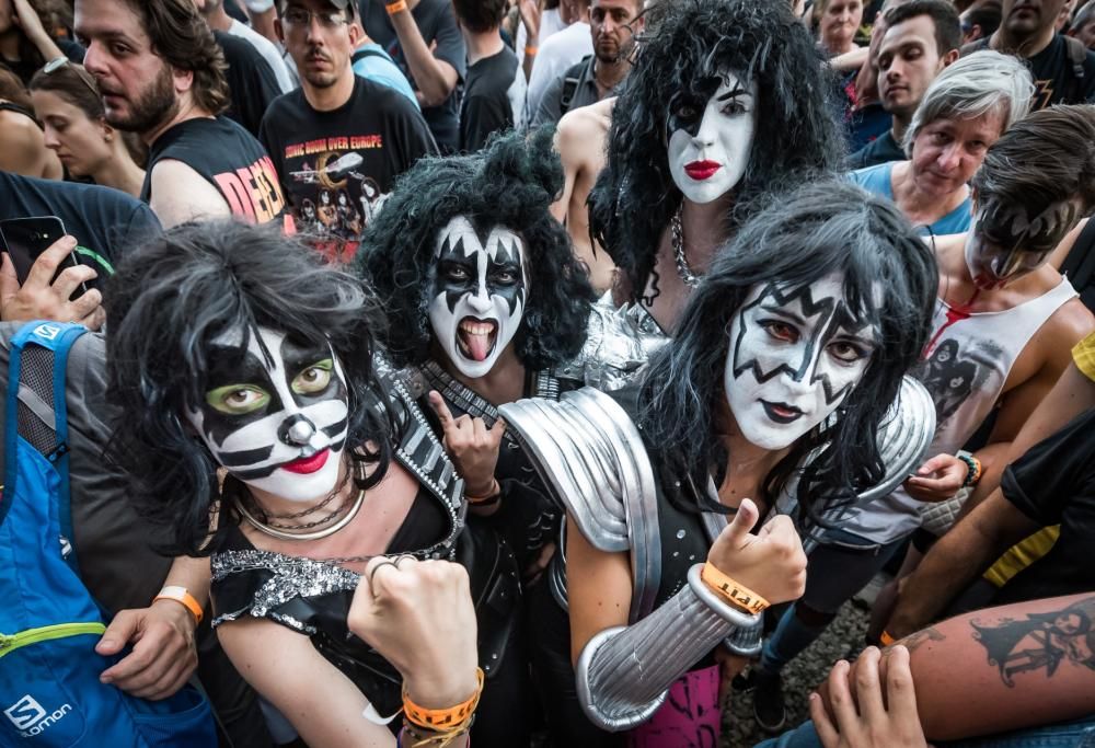 Facce da KISS: guarda le foto più belle del pubblico e della Kiss Army a Milano