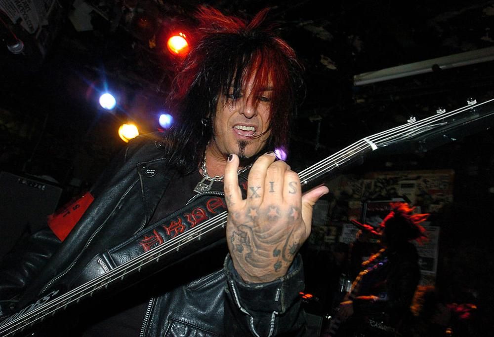 Buon compleanno Nikki Sixx: guarda le sue foto più belle!