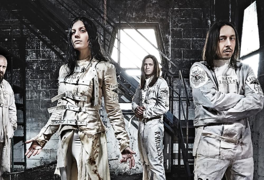 Speciale Lacuna Coil: tutto sul nuovo album Delirium. Guarda il video con l'intervista