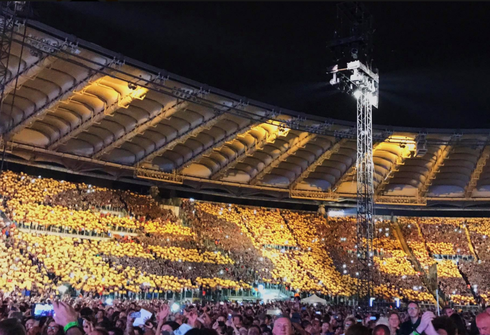 U2: guarda le foto della spettacolare coreografia allo Stadio Olimpico di Roma