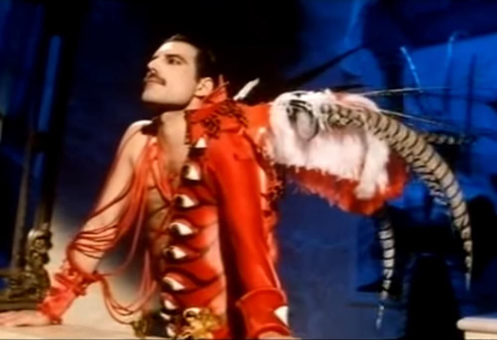 Queen - It's A Hard Life