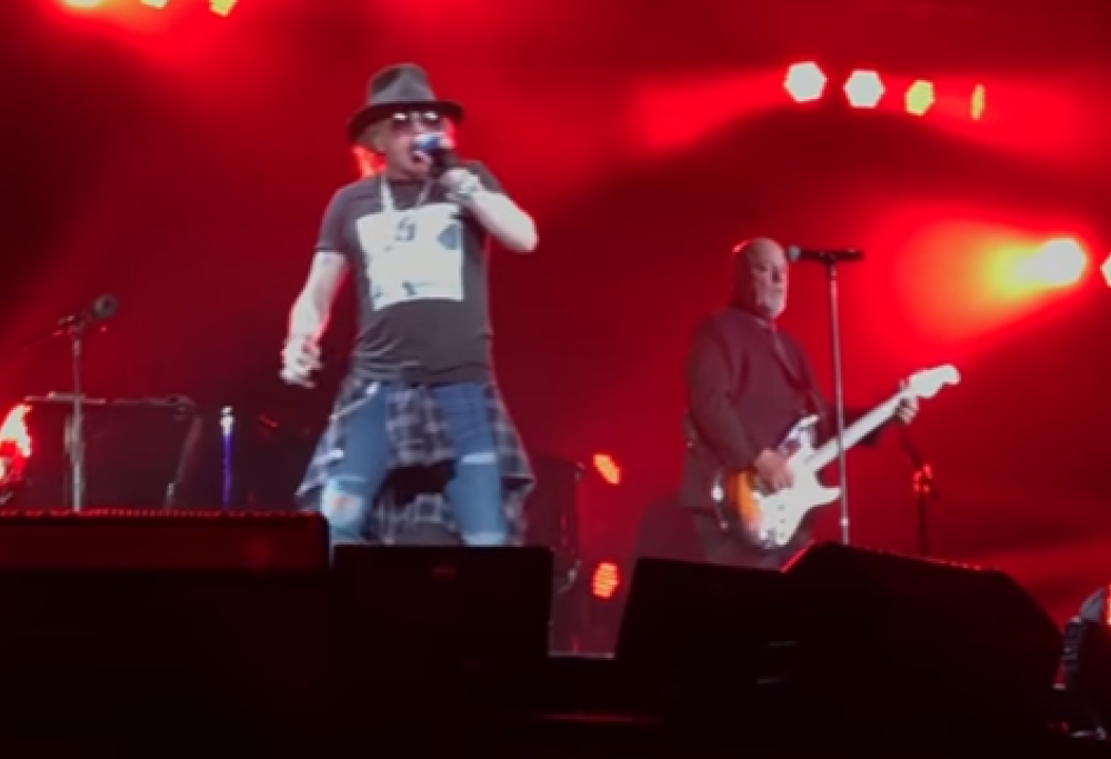 Billy Joel e Axl Rose hanno rifatto insieme Highway To Hell. Guarda il video