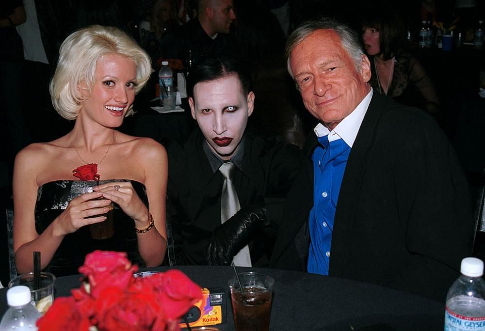 In memory of Hugh Hefner: le foto del fondatore di Playboy insieme alle rockstar!