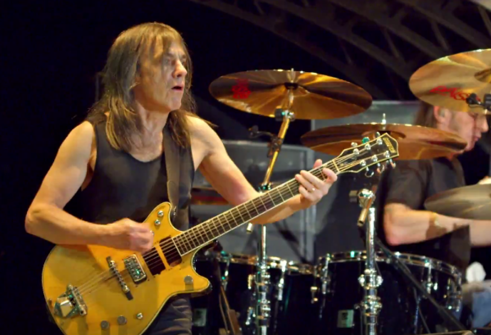 AC/DC - Let There Be Rock (live)