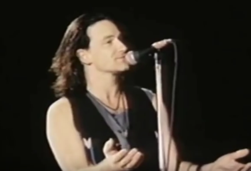 U2 - Christmas (Baby, Please Come Home)