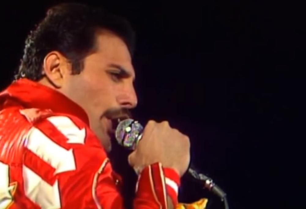 Queen - Fat Bottomed Girls (Live)