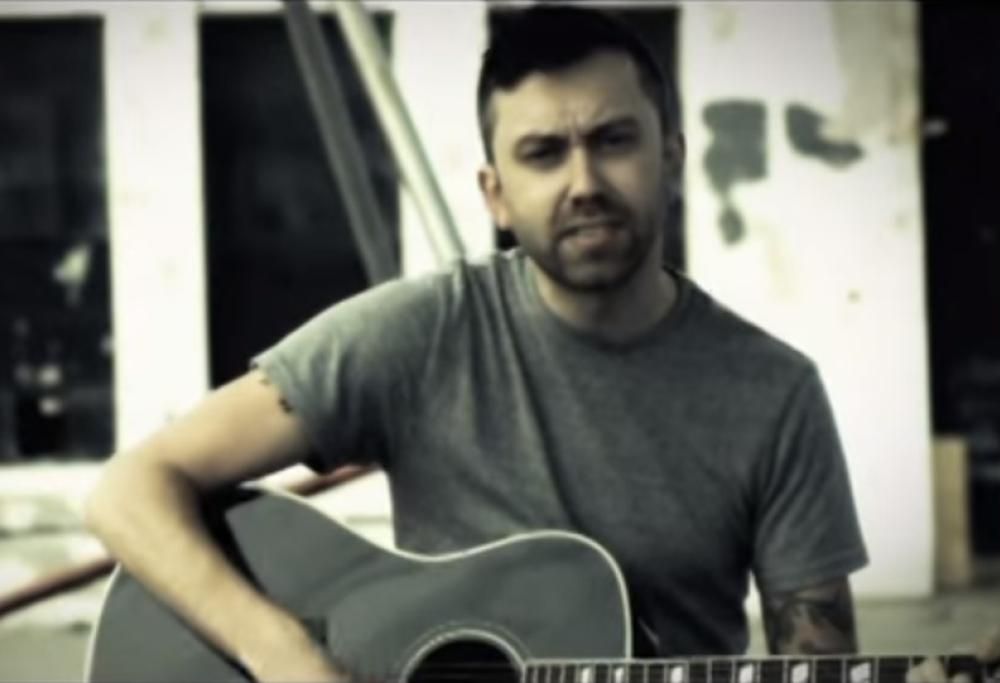 Rise Against - Hero Of War