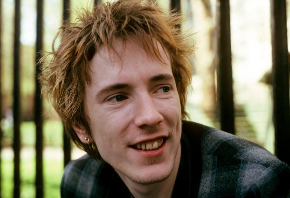 Buon compleanno John Lydon (a.k.a. Johnny Rotten). Guarda le sue foto più belle
