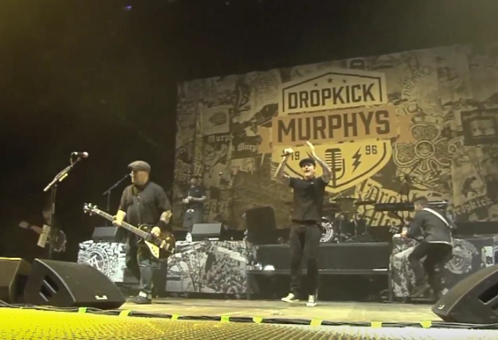 Dropkick Murphys - I'm Shipping Up To Boston (live)