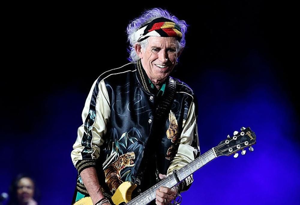 Keith Richards ne ha per tutti! Dai Led Zeppelin agli Oasis fino a Bowie, gli insulti più taglienti del chitarrista dei Rolling Stones