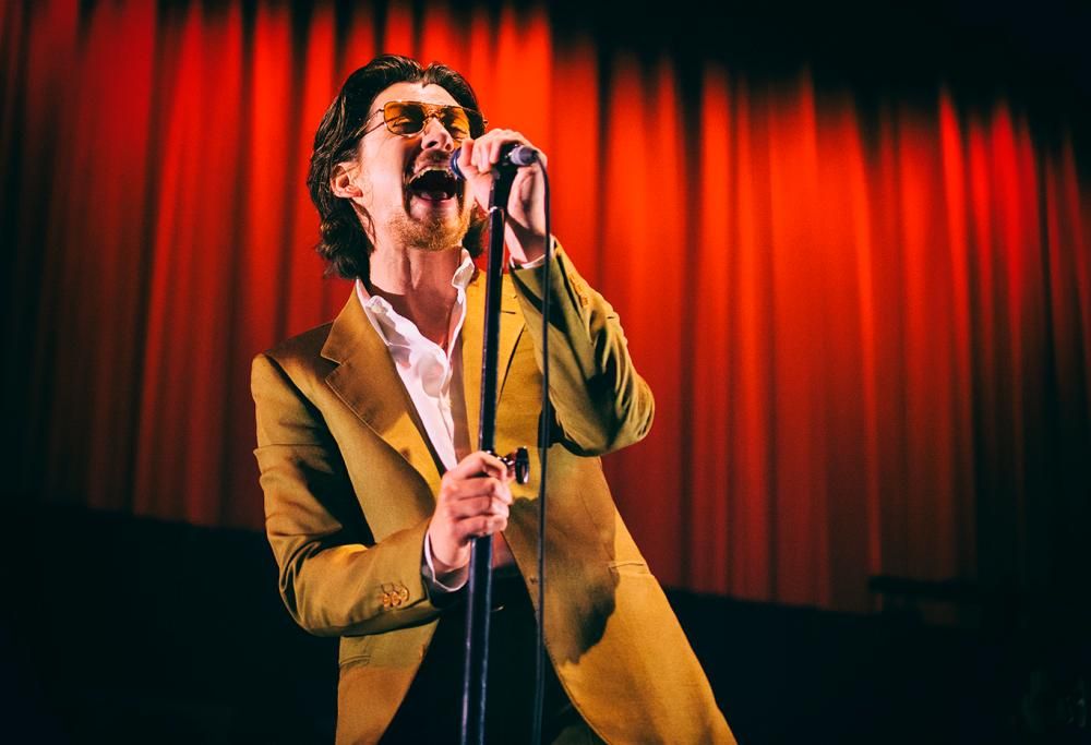 Arctic Monkeys: guarda le foto più belle del concerto a Milano