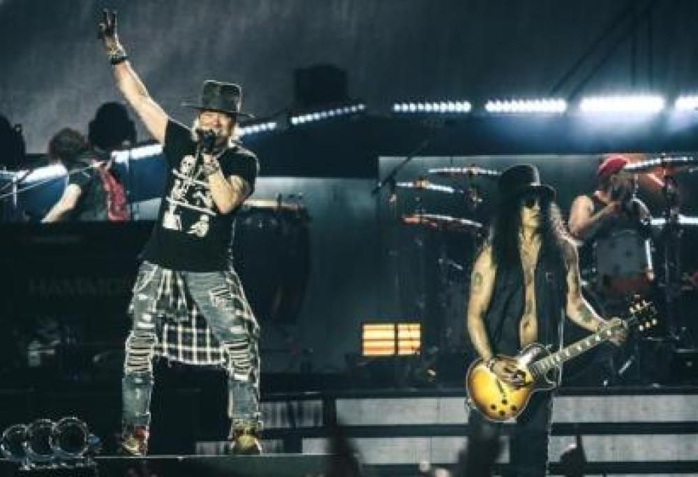 I Guns N' Roses suonano "Shadow Of Your Love" per la prima volta dal vivo dopo 31 anni! Guarda i video