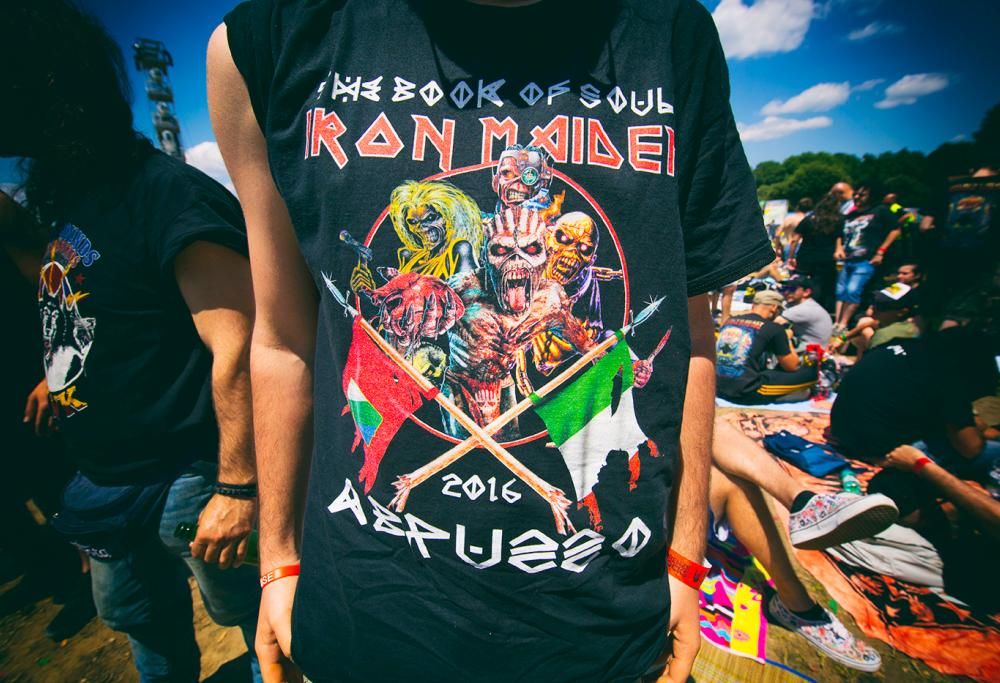 Iron Maiden a Firenze Rocks: guarda le foto delle t-shirt con Eddie!
