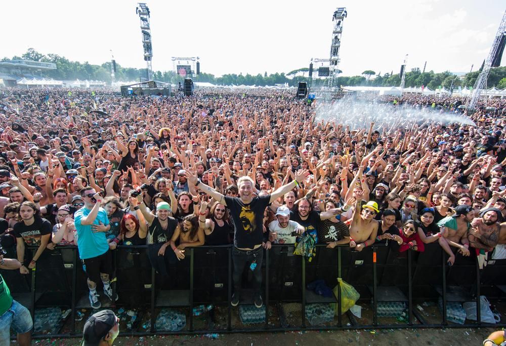 Firenze Rocks: le foto del dj set di Virgin Radio prima del concerto degli Iron Maiden