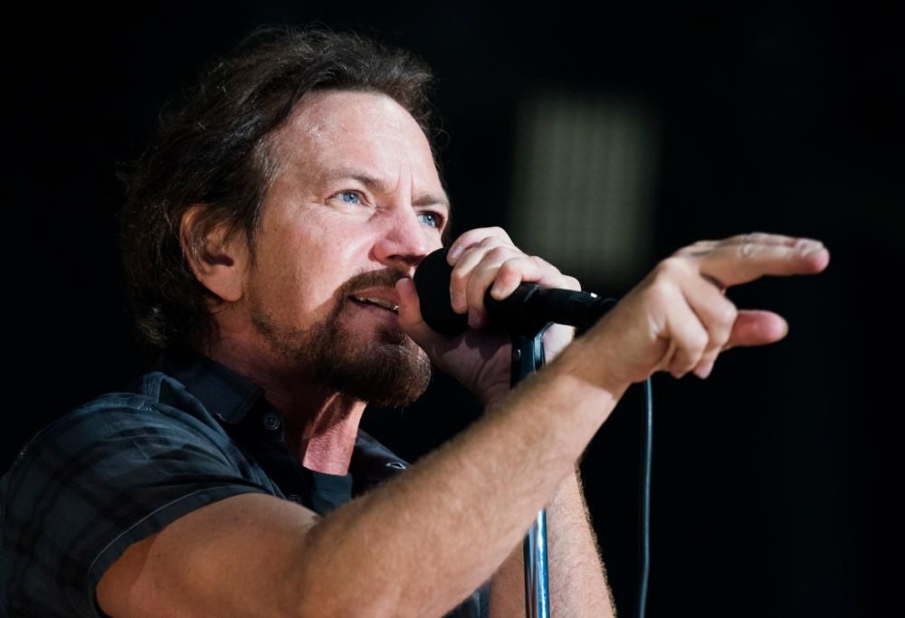 Pearl Jam: guarda le foto più belle del concerto a Idays Milano