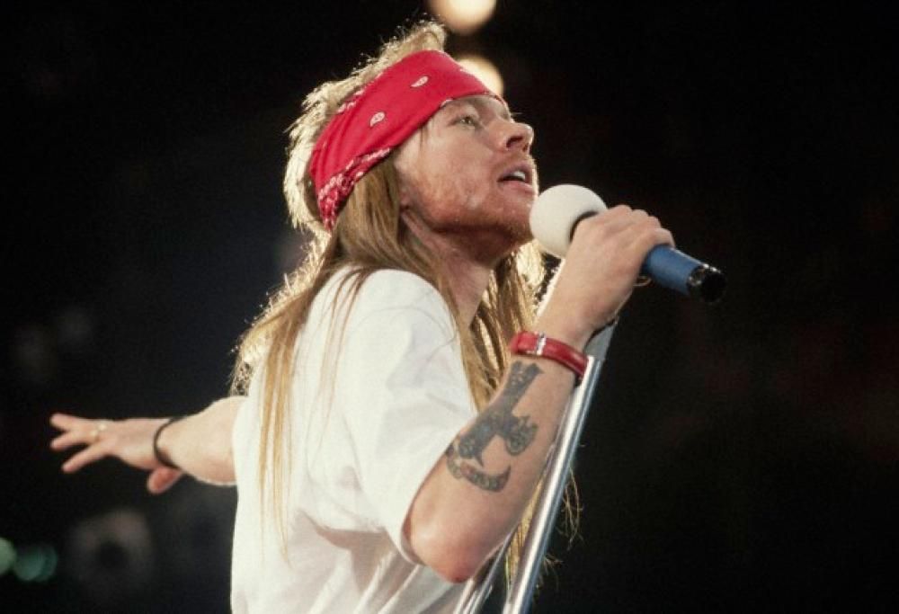 Guns N' Roses: ascolta la versione demo di November Rain (che dura 10 minuti) registrata da Axl nel 1986!
