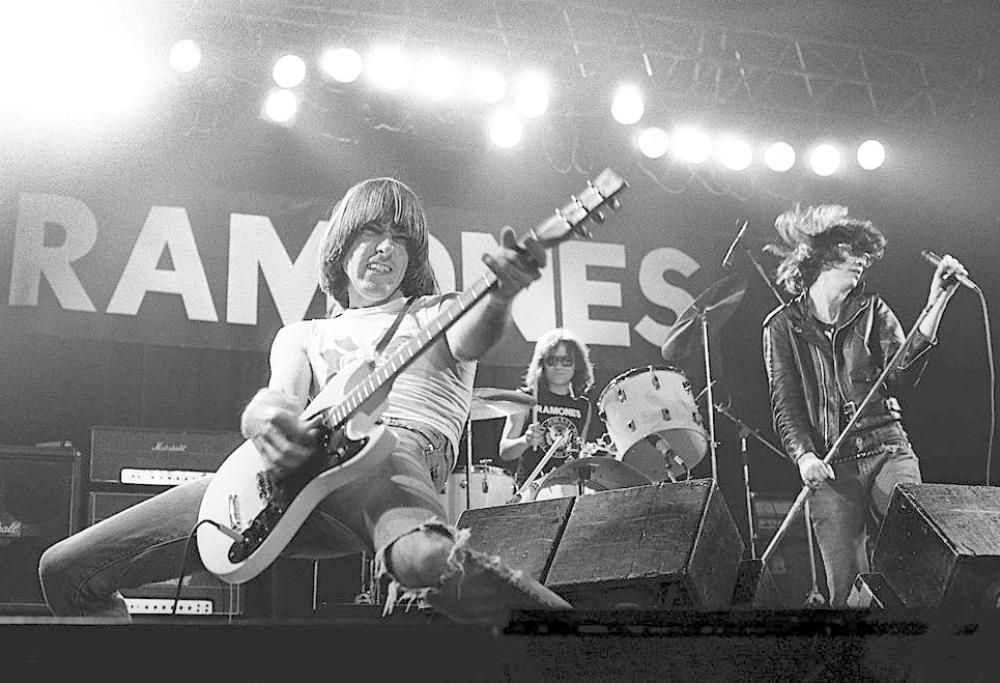 Ramones: guarda le foto più belle della più grande punk band di sempre