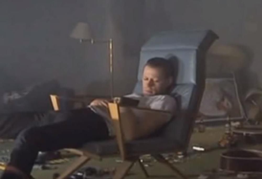 Pink Floyd - Comfortably Numb (The Wall movie 1982)